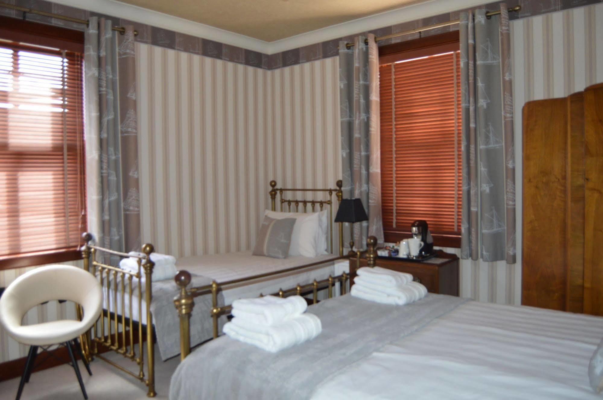Knysna House Hotel Lerwick Ngoại thất bức ảnh