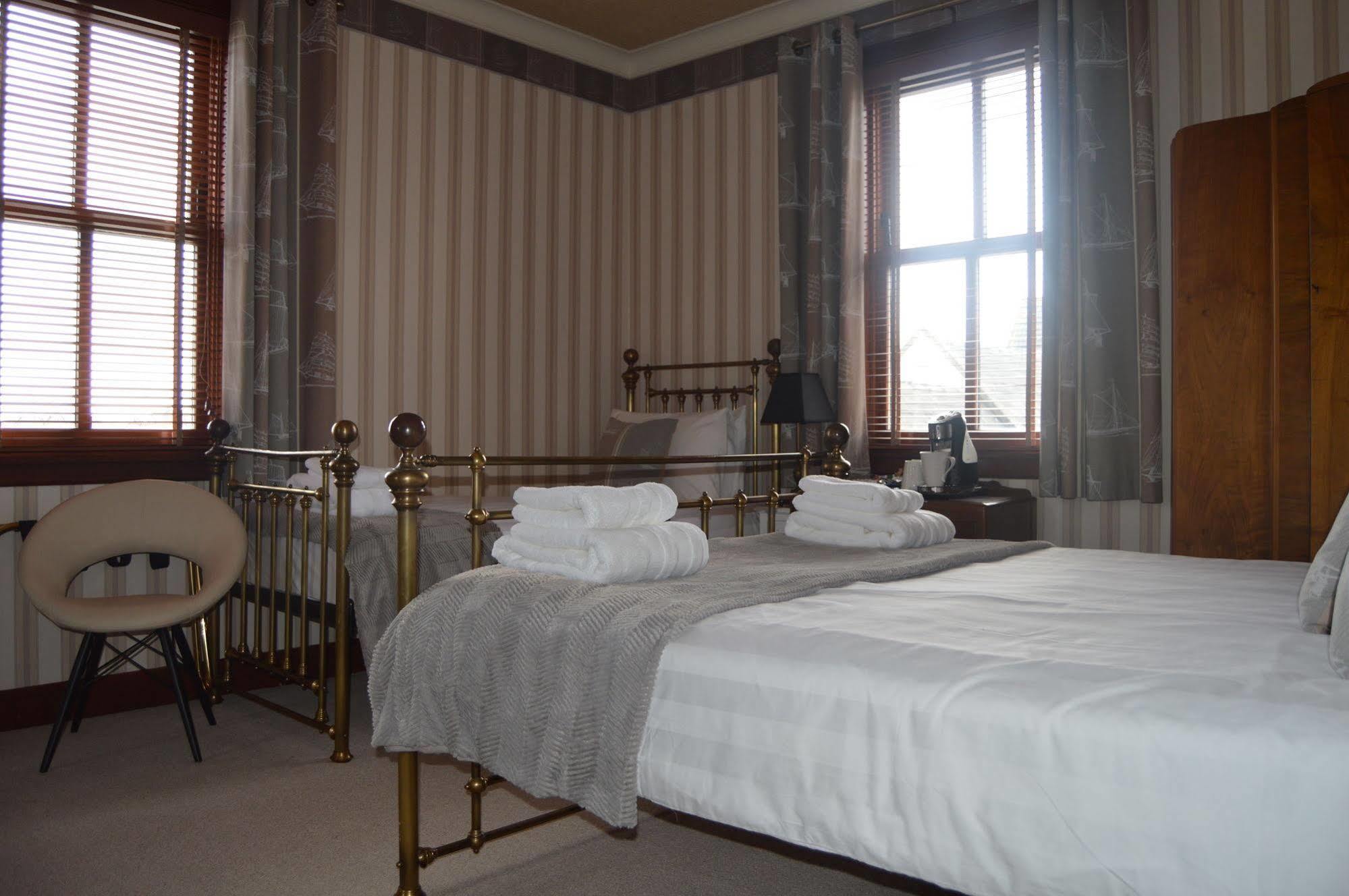 Knysna House Hotel Lerwick Ngoại thất bức ảnh