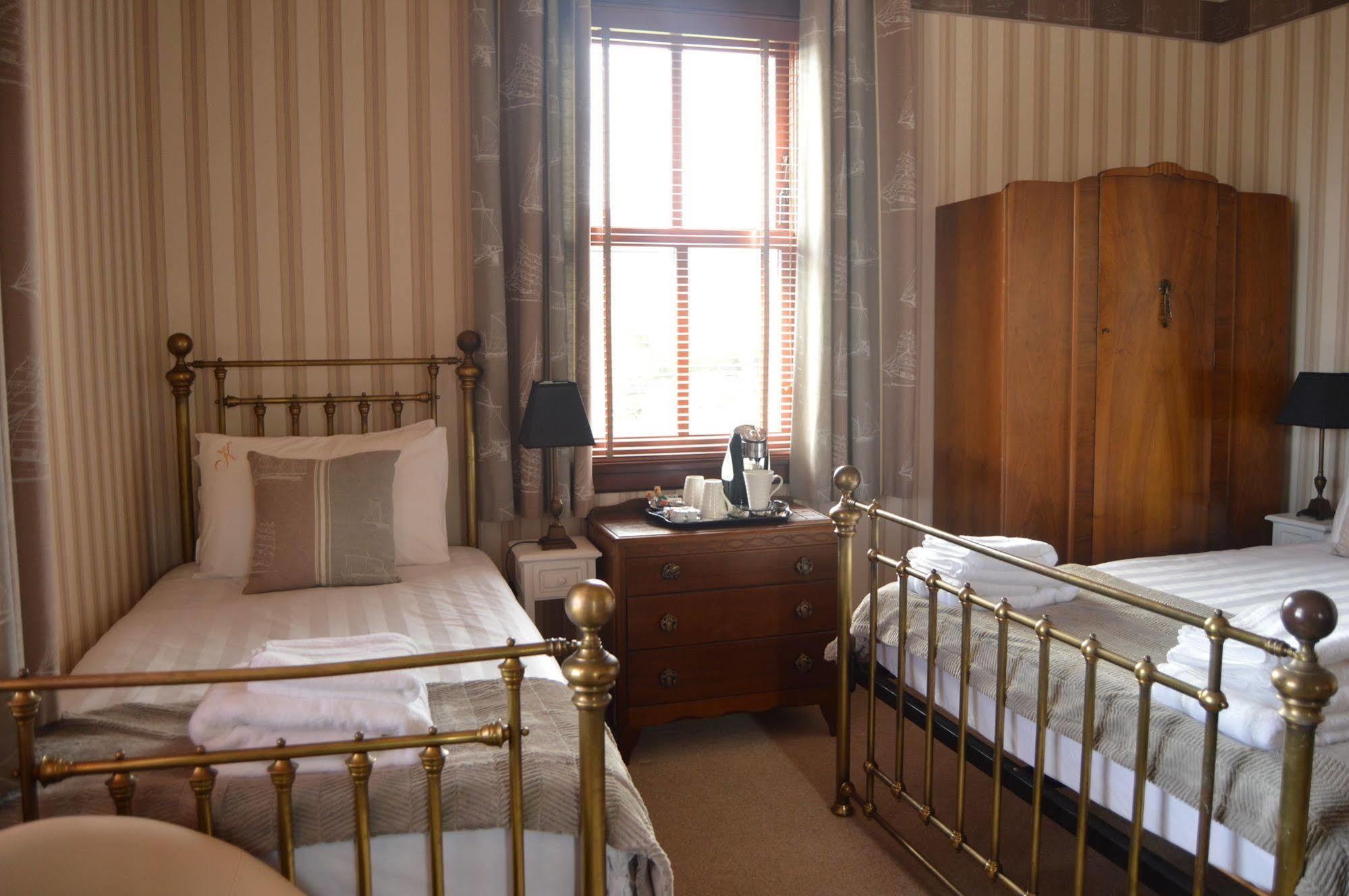 Knysna House Hotel Lerwick Ngoại thất bức ảnh